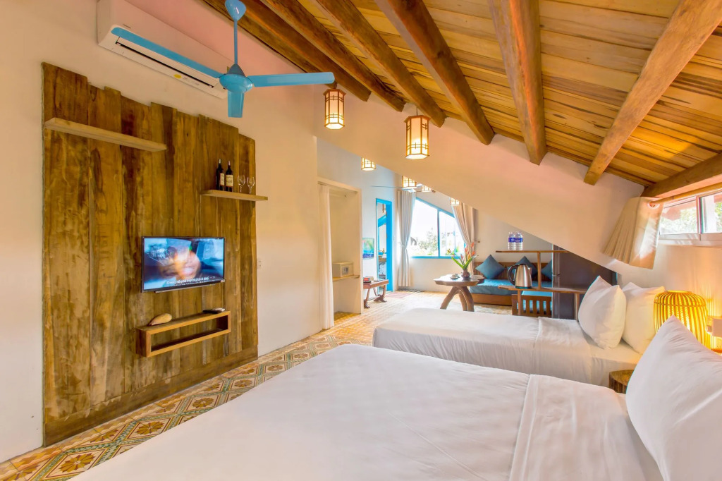 Life Beach Villa