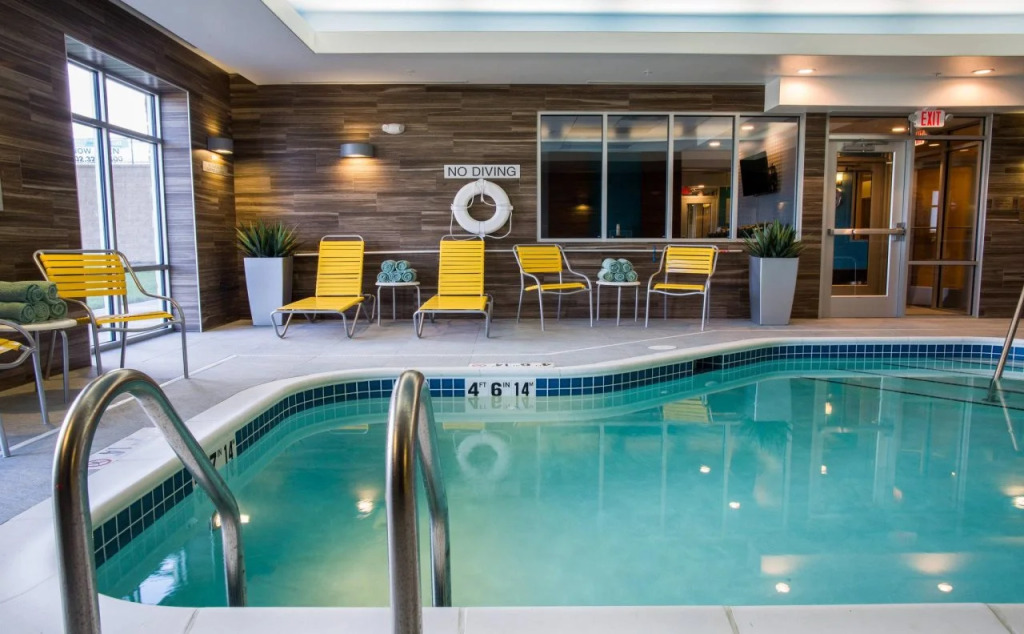 Fairfield Inn & Suites by Marriott Lincoln Southeast