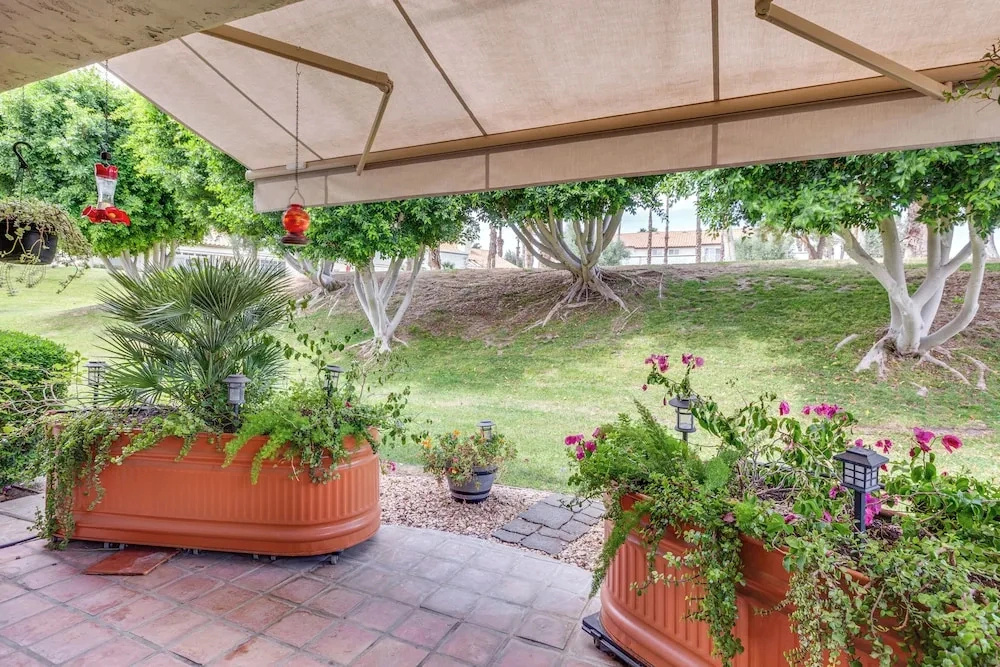 Pool Access & Patio! Palm Desert Golf Retreat