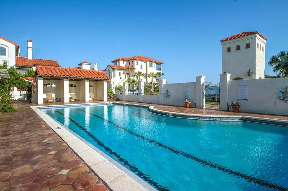 Laissez Faire 5 Bedroom Holiday Home by Five Star Properties