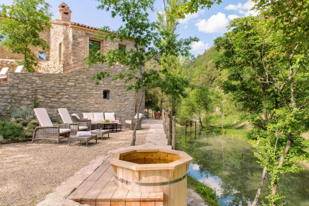 Luxury Villa in Splendid Secluded Location With Private spa and Pool -villa Molino