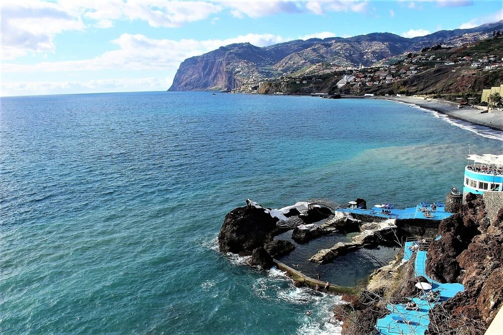 Ocean Cliffs Apartments