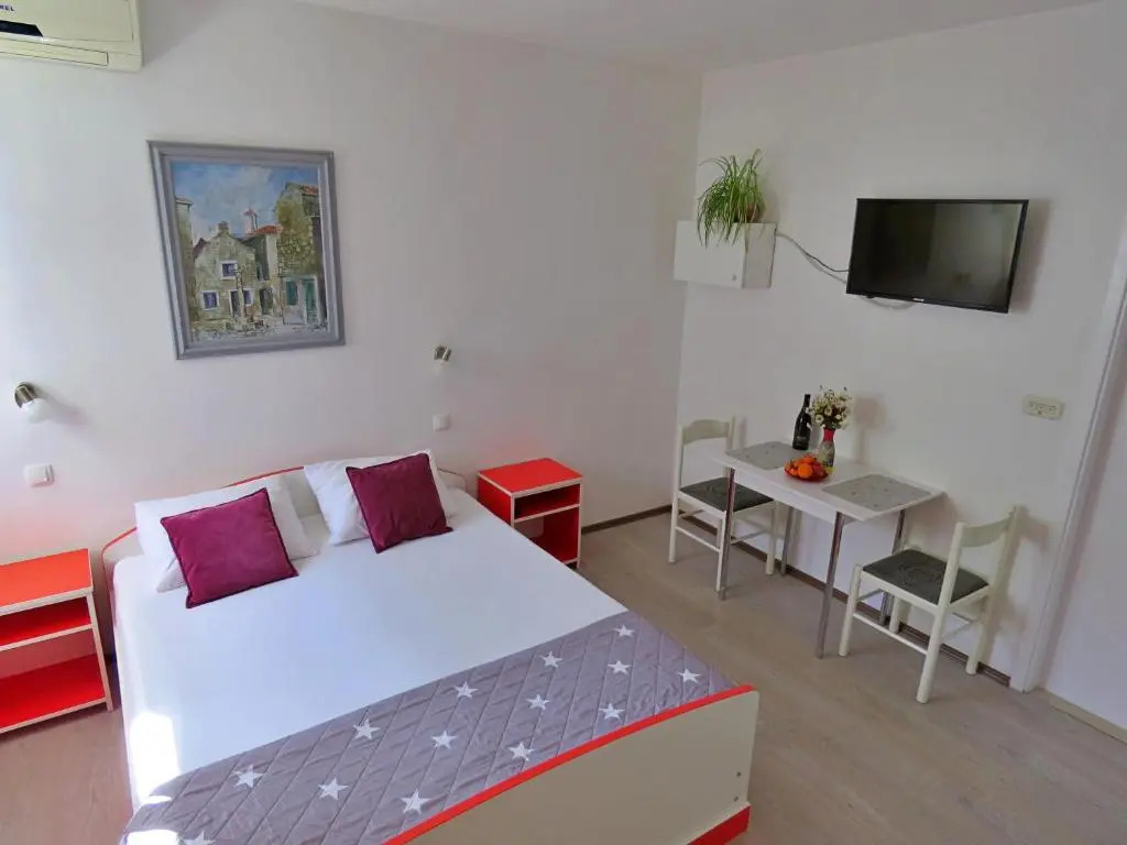 Apartments Neda