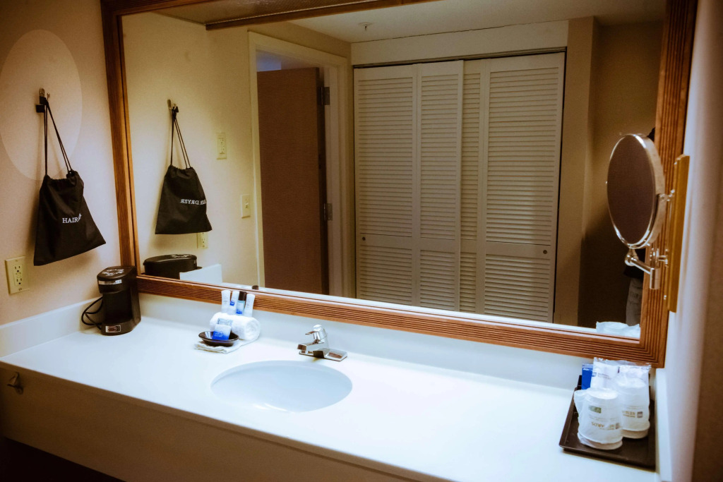 Best Western PLUS Executive Court Inn & Conference Center