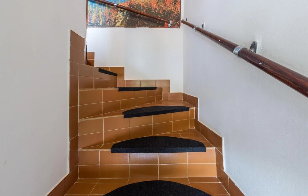 Beautiful Home in Tar With 2 Bedrooms and Wifi