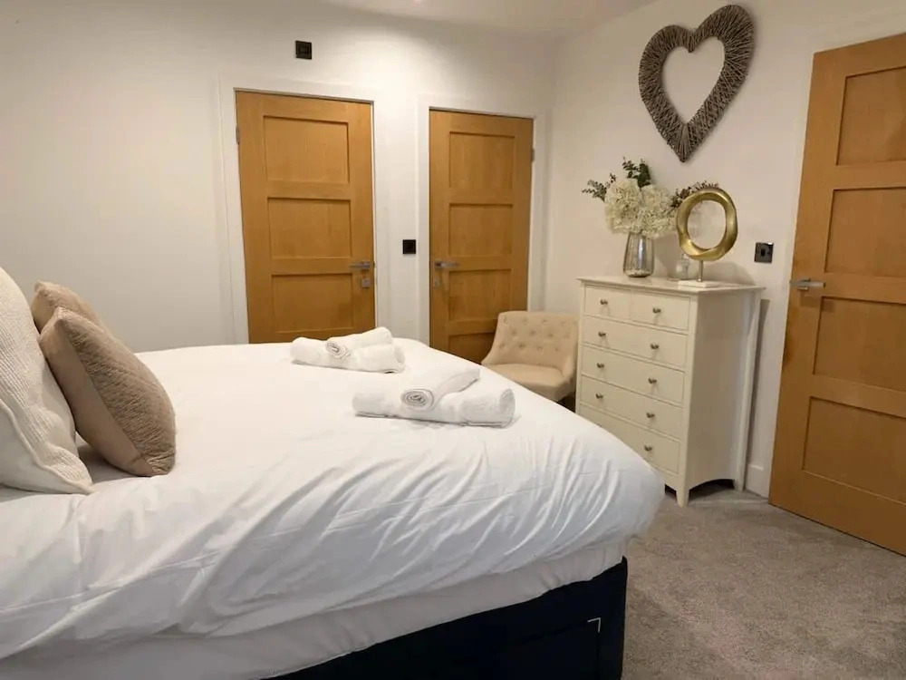 Garnet 3br Large Home NR RAF Pet Friendly