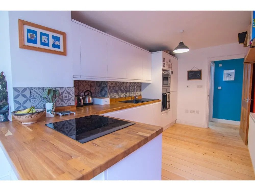 Spacious 2BR Garden Flat for 6 in Bristol