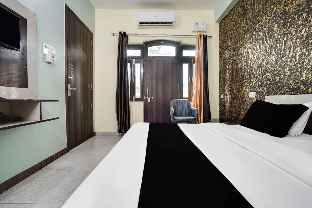 Super Collection O Rajapur Circuit House