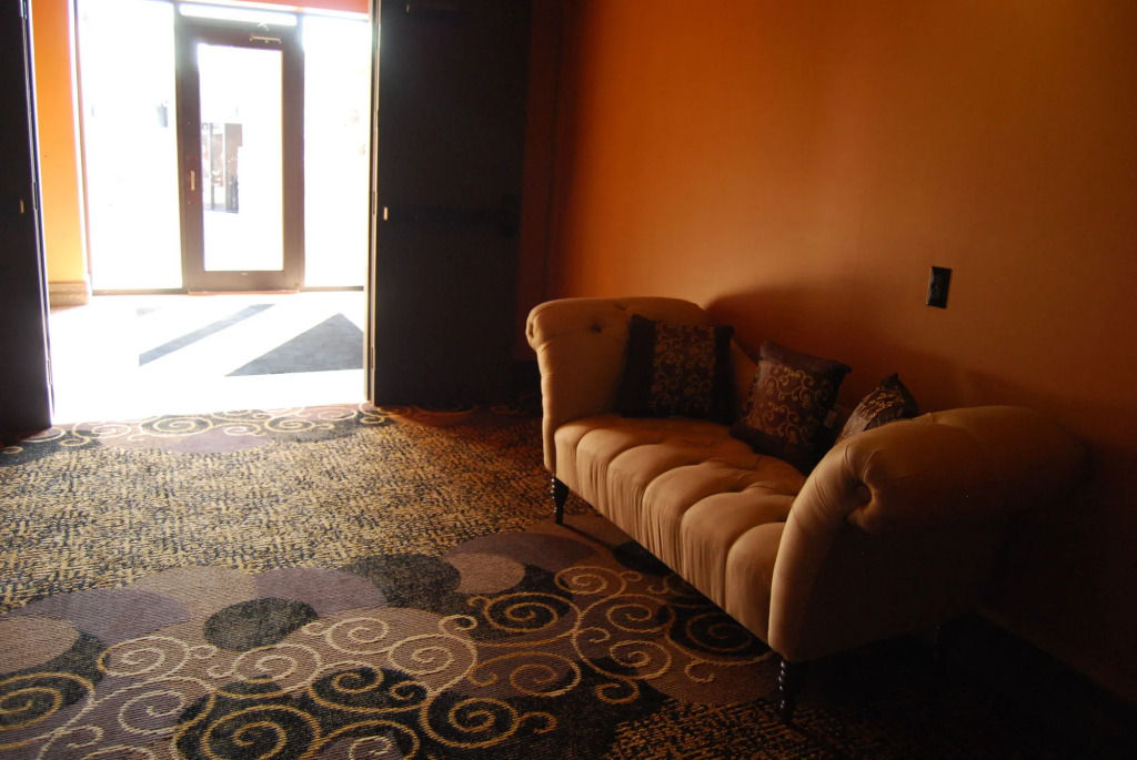 Scholar Morgantown, Tapestry Collection by Hilton