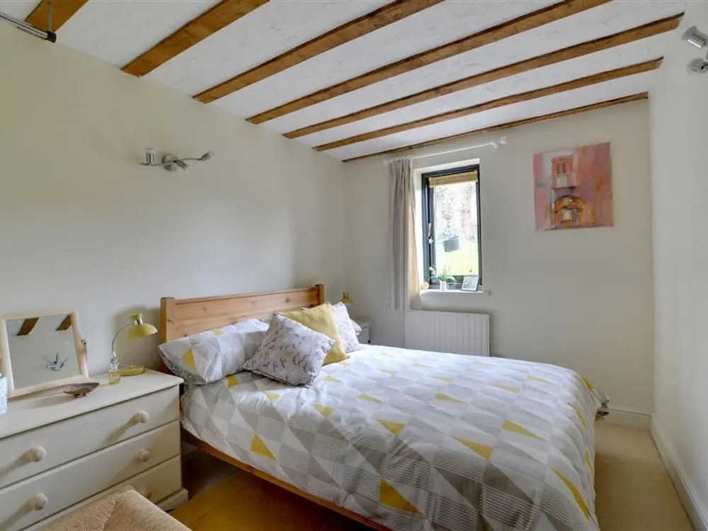 Converted Barn With Excellent Wooden Beams, High Ceiling and a Cosy Terrace