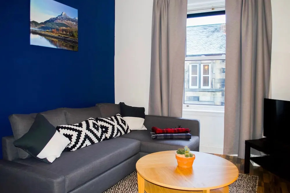 1 Bedroom Flat near Arthur's Seat