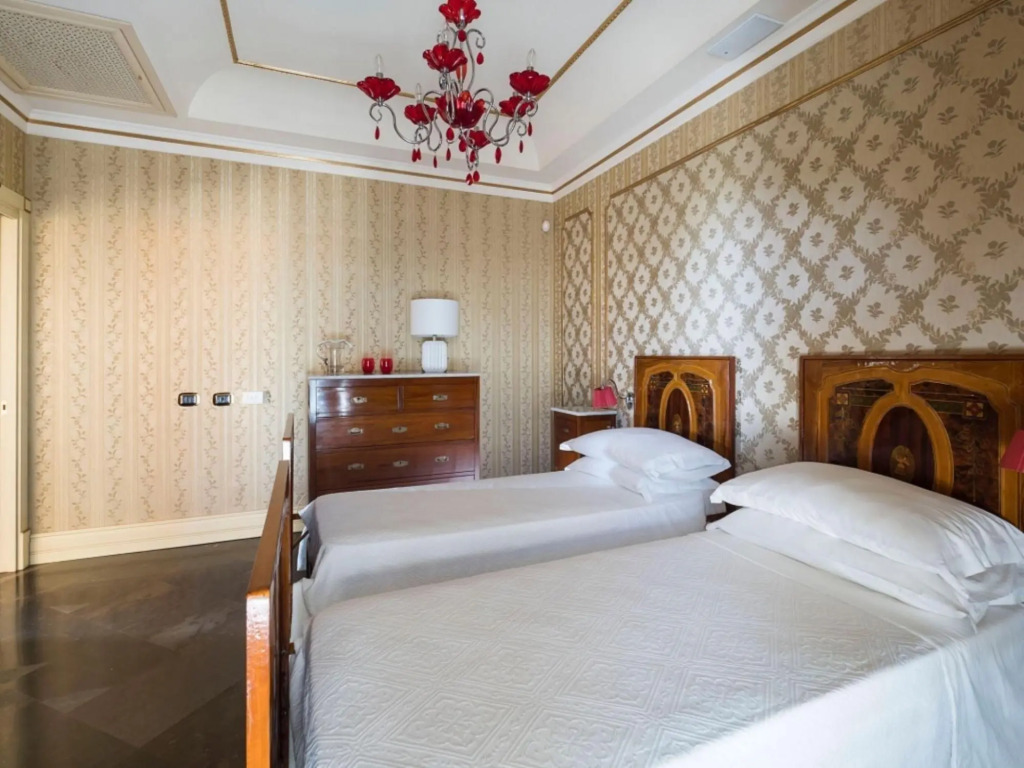 Luxurious villa with pool and wellness area at 2 km from the beach-VILLA DEL DRAGO
