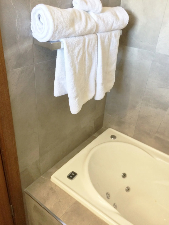 Town & Country Motor Inn