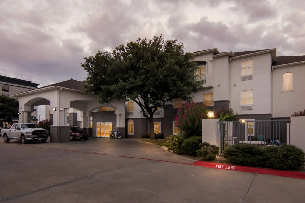 Super 8 by Wyndham Fort Worth Stockyards