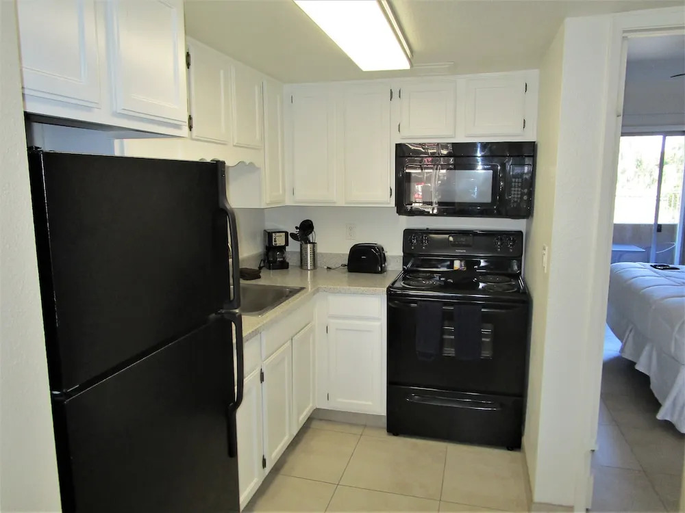 Park Suites at 117 - One Bedroom Apartment