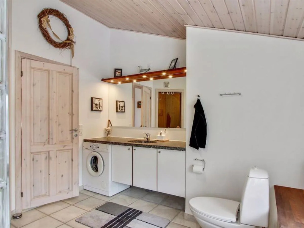 "Sylvia" - 2.3km from the sea in NW Jutland