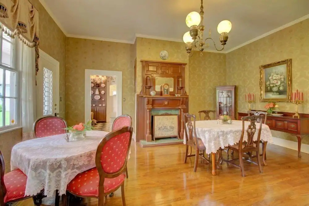 Bybee's Historic Inn