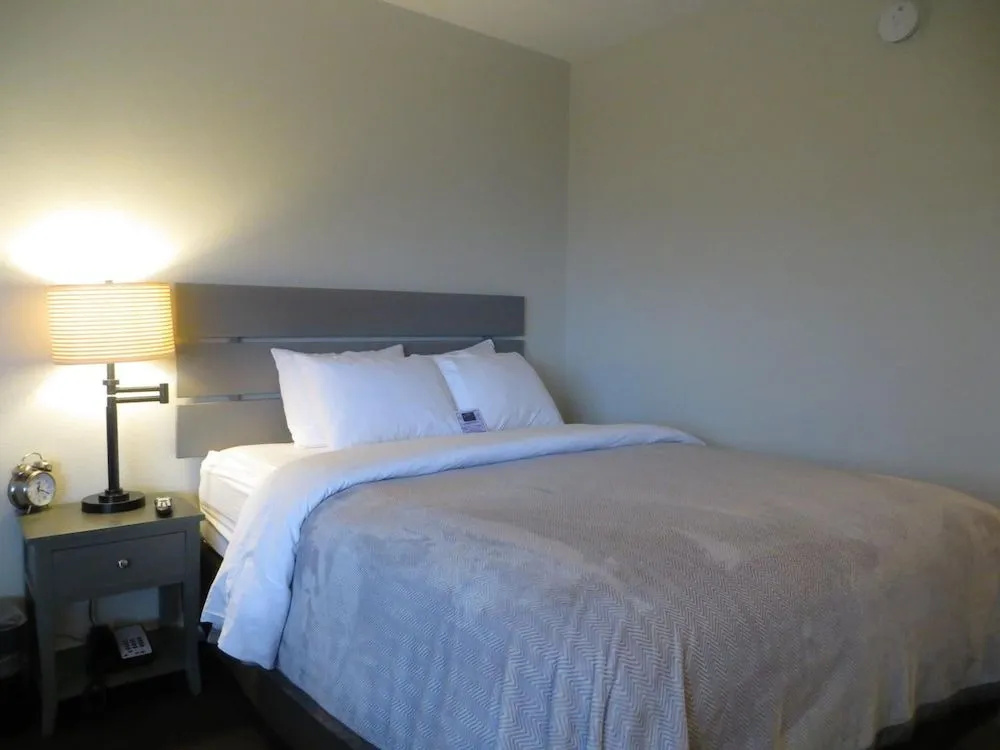 Brio Beach Inn