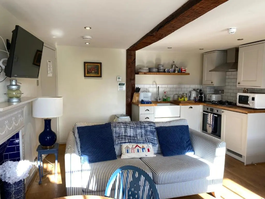 Monmouth House Apartments