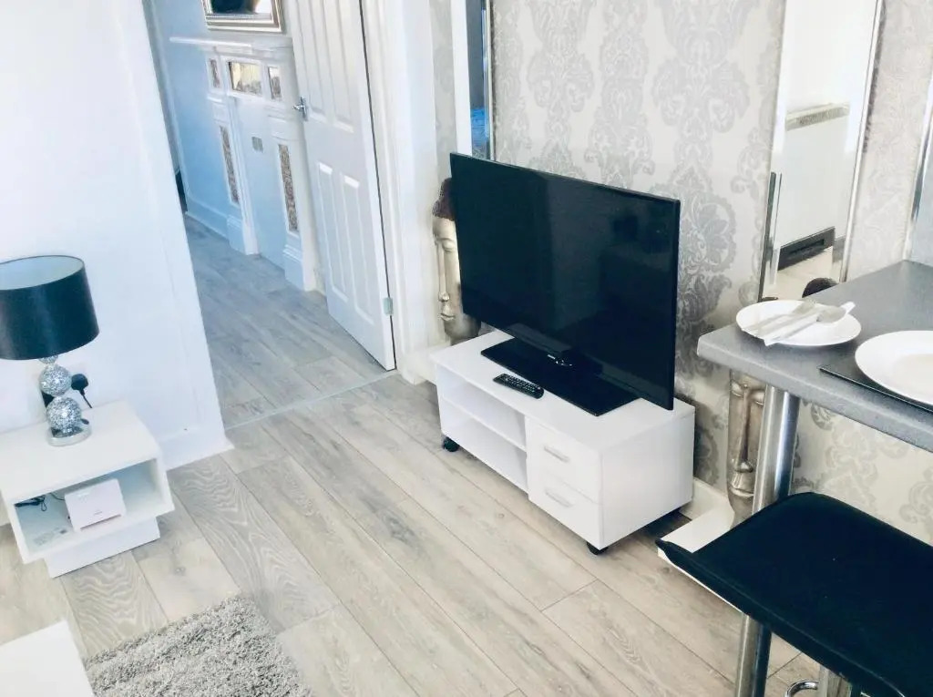 DUNOON - TOWN CENTRE HOLIDAY HOME APARTMENT