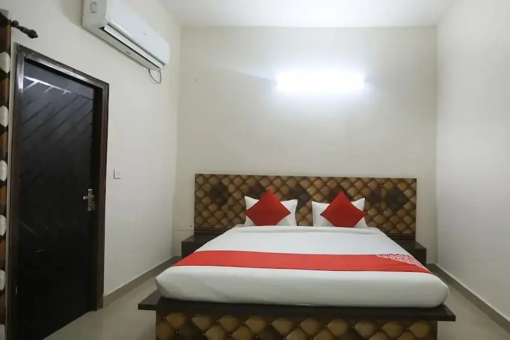 Vp Homes by OYO Rooms