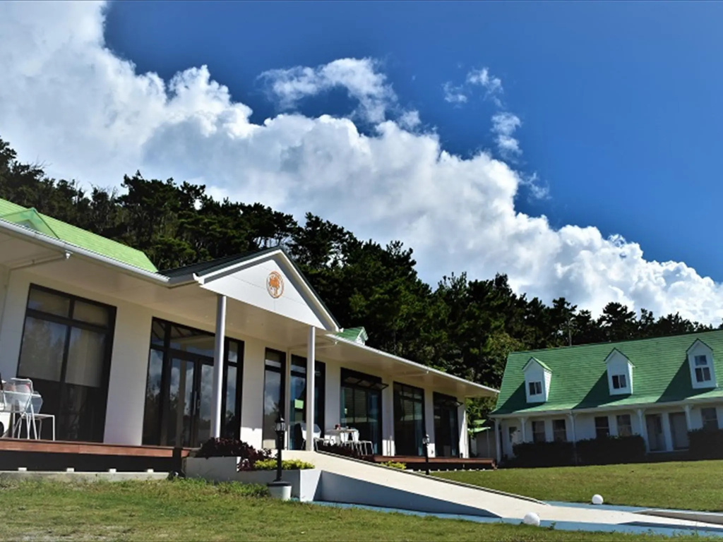 Wayn-Zen Onna Hotel