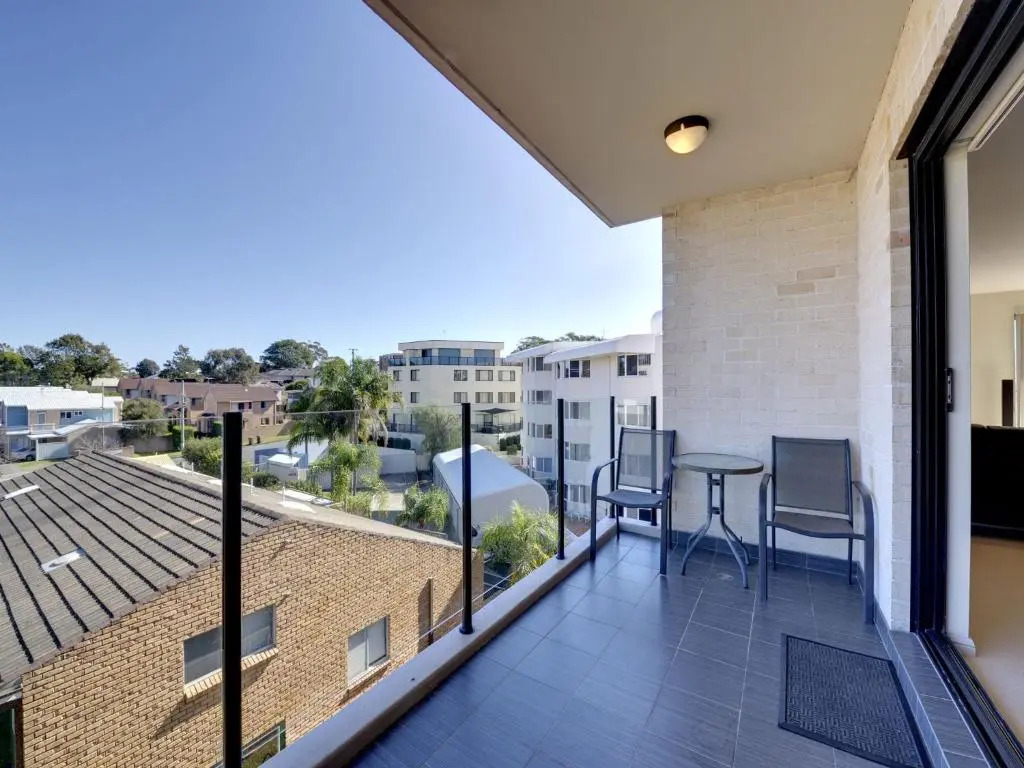 Dolphin Cove, Unit 13/2-6 Government Road