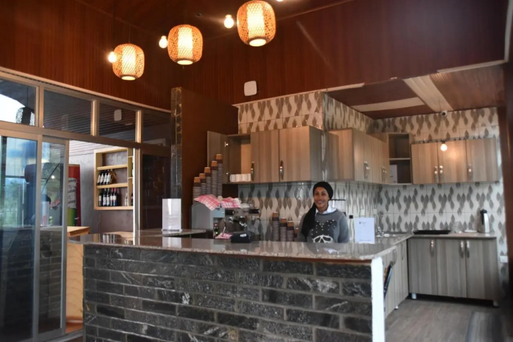 Chimpanzee Lodge