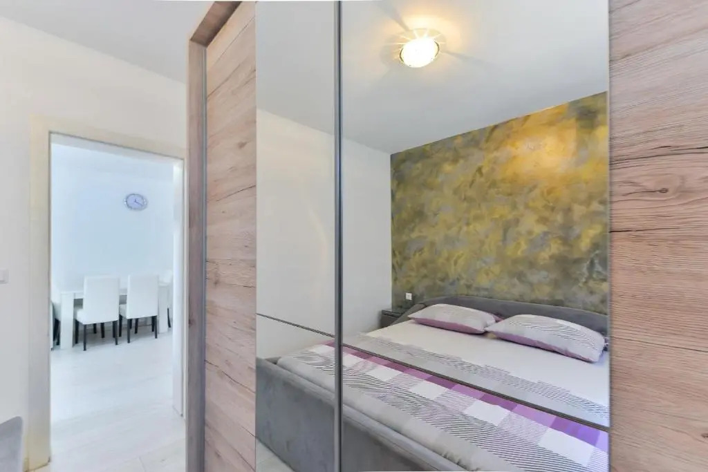 Apartments Lucica