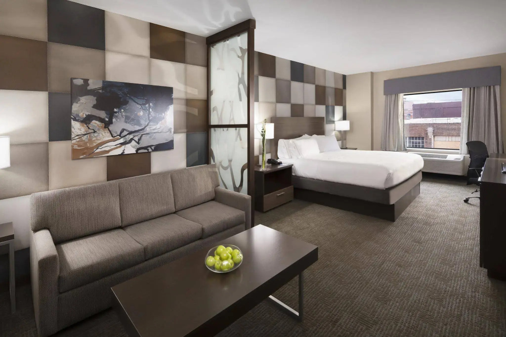 Holiday Inn Express & Suites Oklahoma City Downtown - Bricktown by IHG