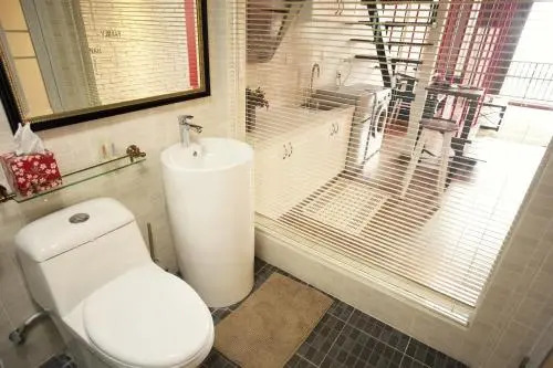 April Fair Duplex Apartment Guangzhou South Railway Station Ao Yuan Yue Shi Dai Branch