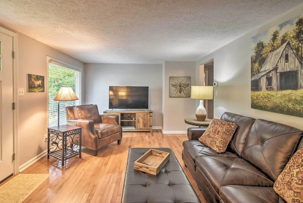 Blowing Rock Home: 1 Block to Downtown!