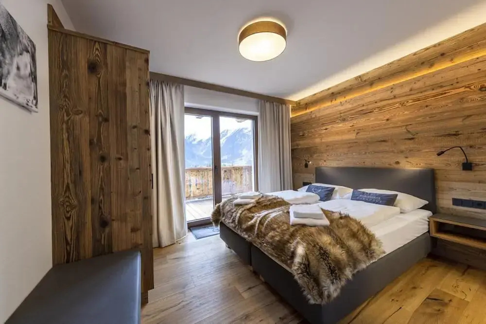 Chalet in Neukirchen, 100 m ski Lift