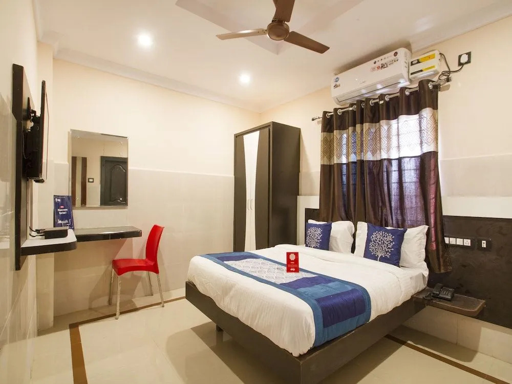 OYO 10270 SS Residency