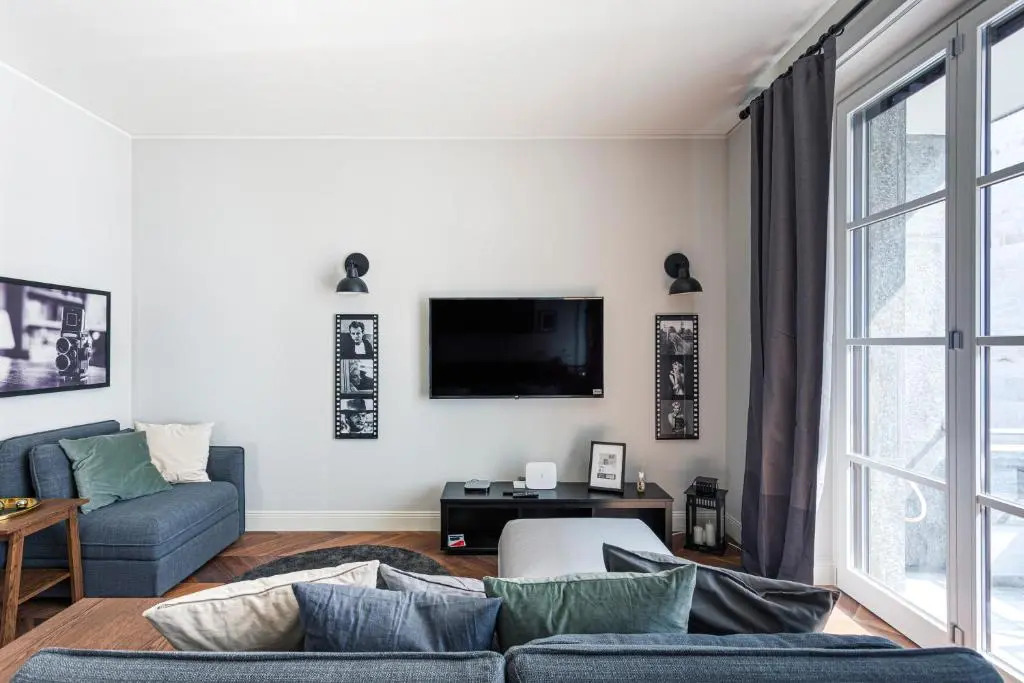 Wide and Bright two bedroom apartment