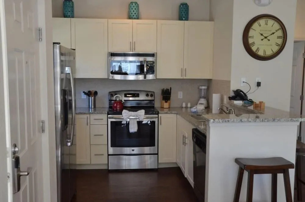 Modern Lucaya 4 Bedrooms 3 Baths Townhome