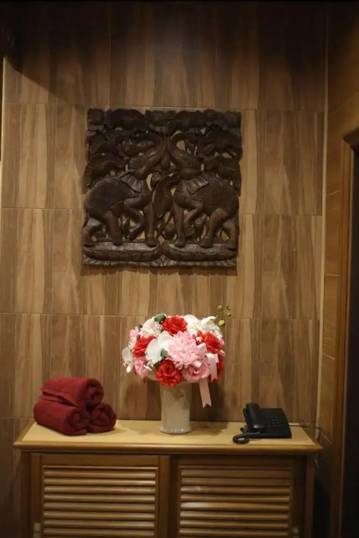 Golden Pagoda Hostel & Cafe