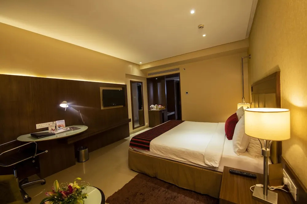 Hotel Express Inn