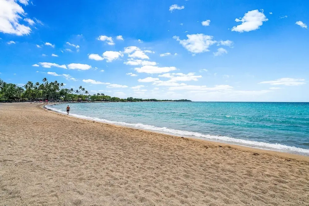 Beautifully Furnished - Hawaiian Villa - AC & Wifi! - Vrkcv