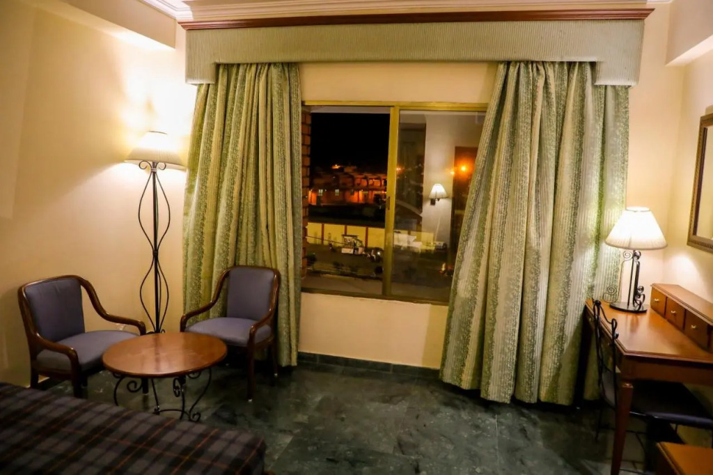 The Hotel Airport