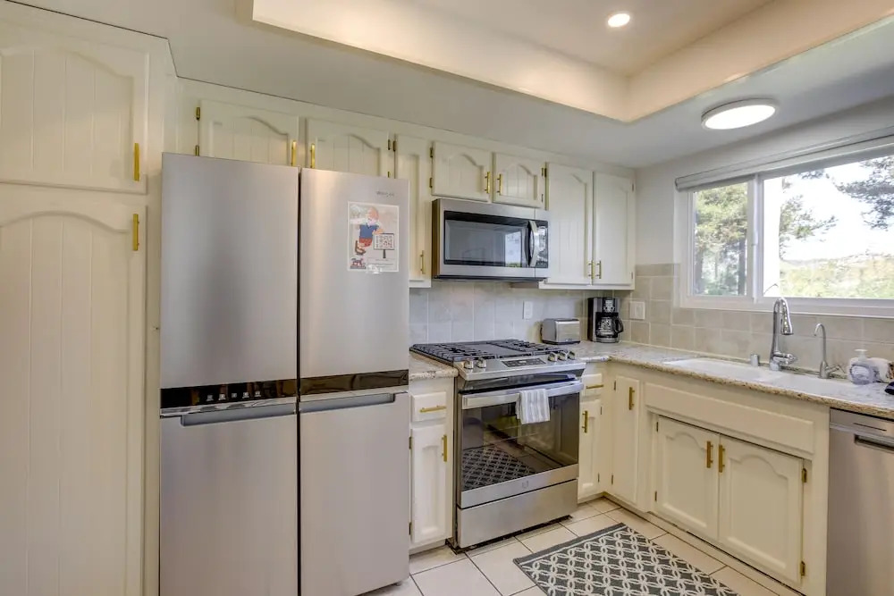 Lakefront Grover Beach Home ~ Walk to Ocean