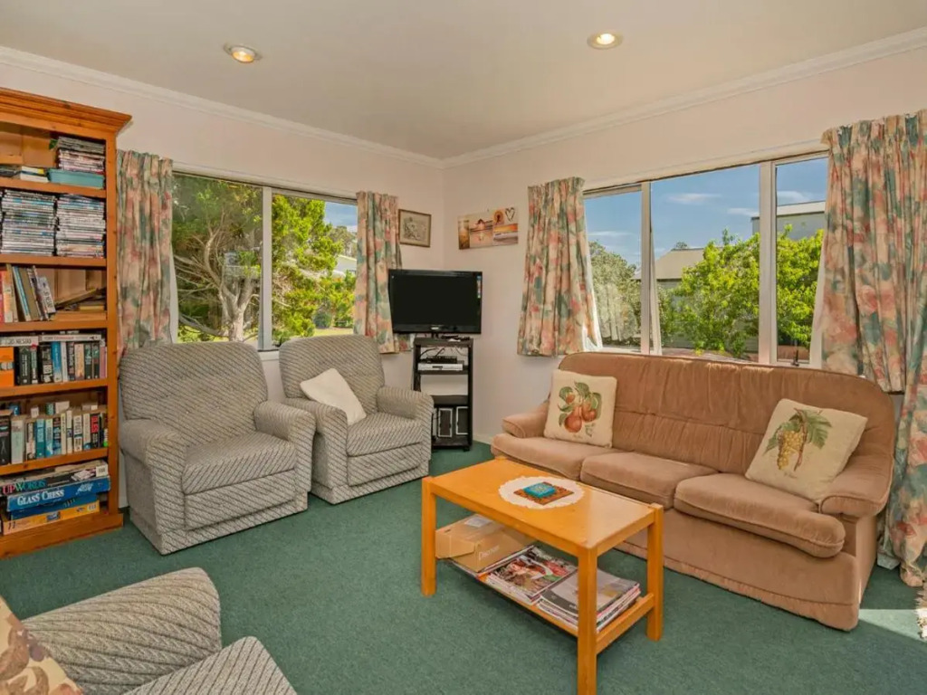 Silver Sands - Cooks Beach Holiday Home