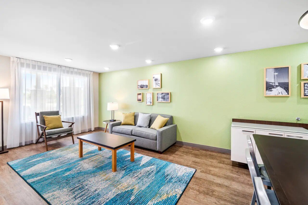 WoodSpring Suites Fort Myers - Cape Coral