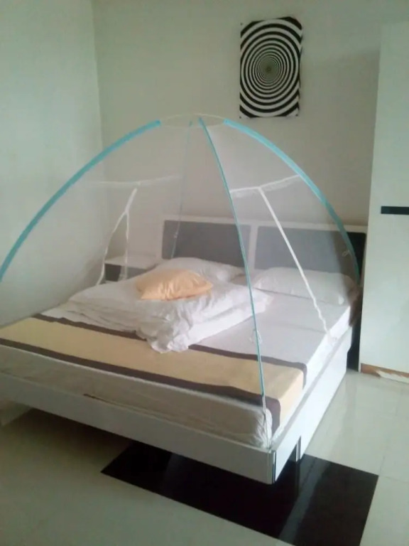 Ham Suites