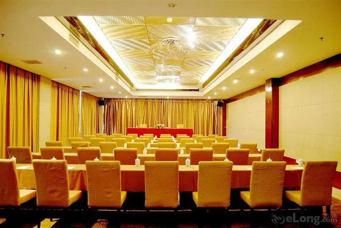 Inzone Garland Hotel
