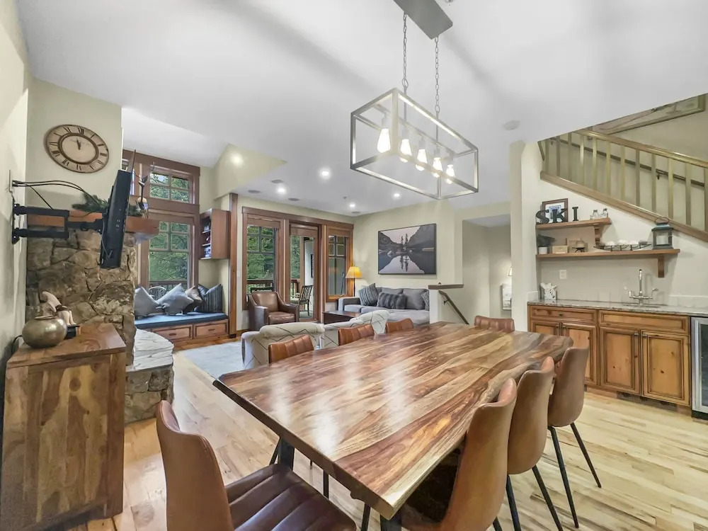 Spacious Town Home, Short Walk to Lifts, Private Hot Tub - 144C by Redawning