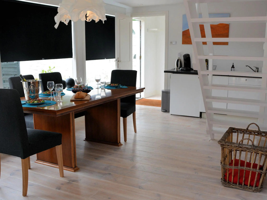 Holiday Home in Noordwijkerhout by Lake