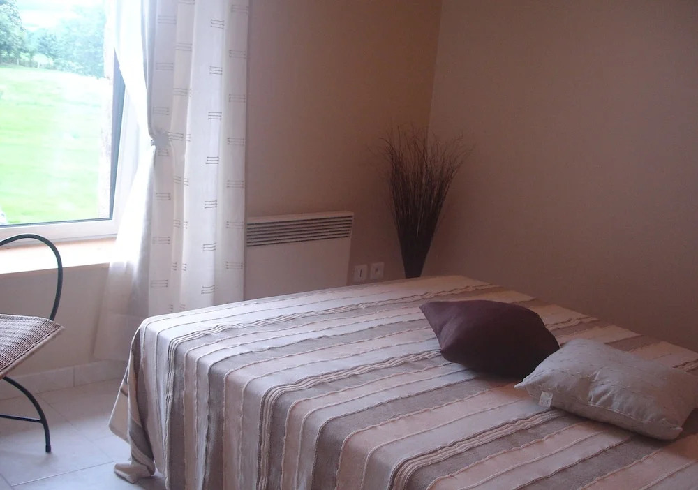 Peaceful Stay near Lake