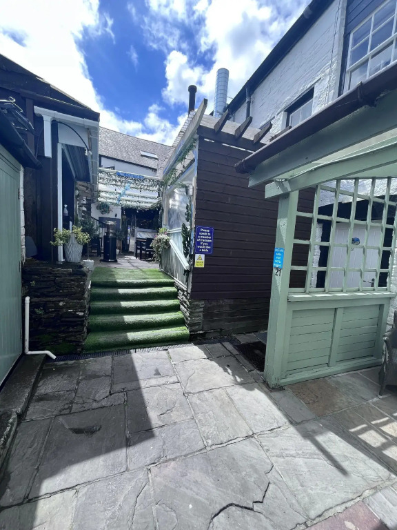 Molesworth Arms