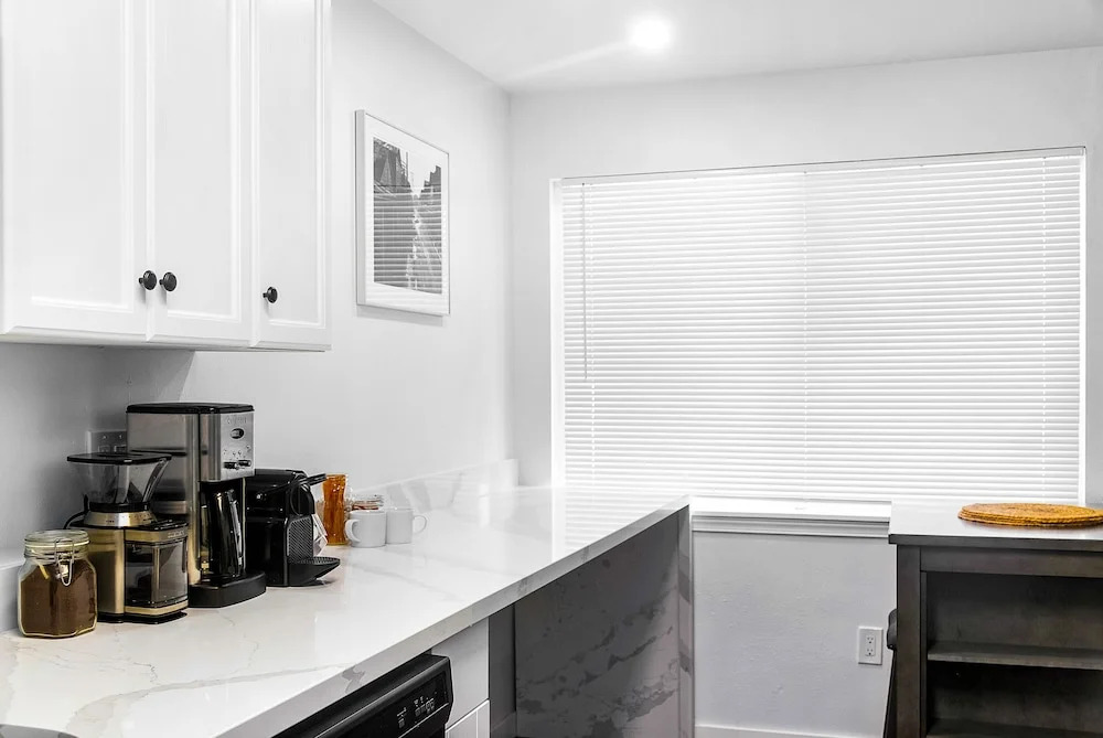 Seattle Cloud 2BR Prime Location